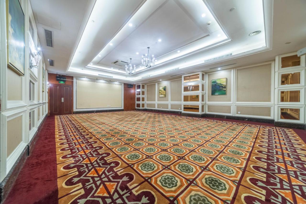 Ramada Yichang Hotel Dış mekan fotoğraf