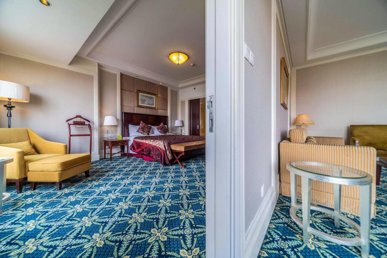 Ramada Yichang Hotel Dış mekan fotoğraf
