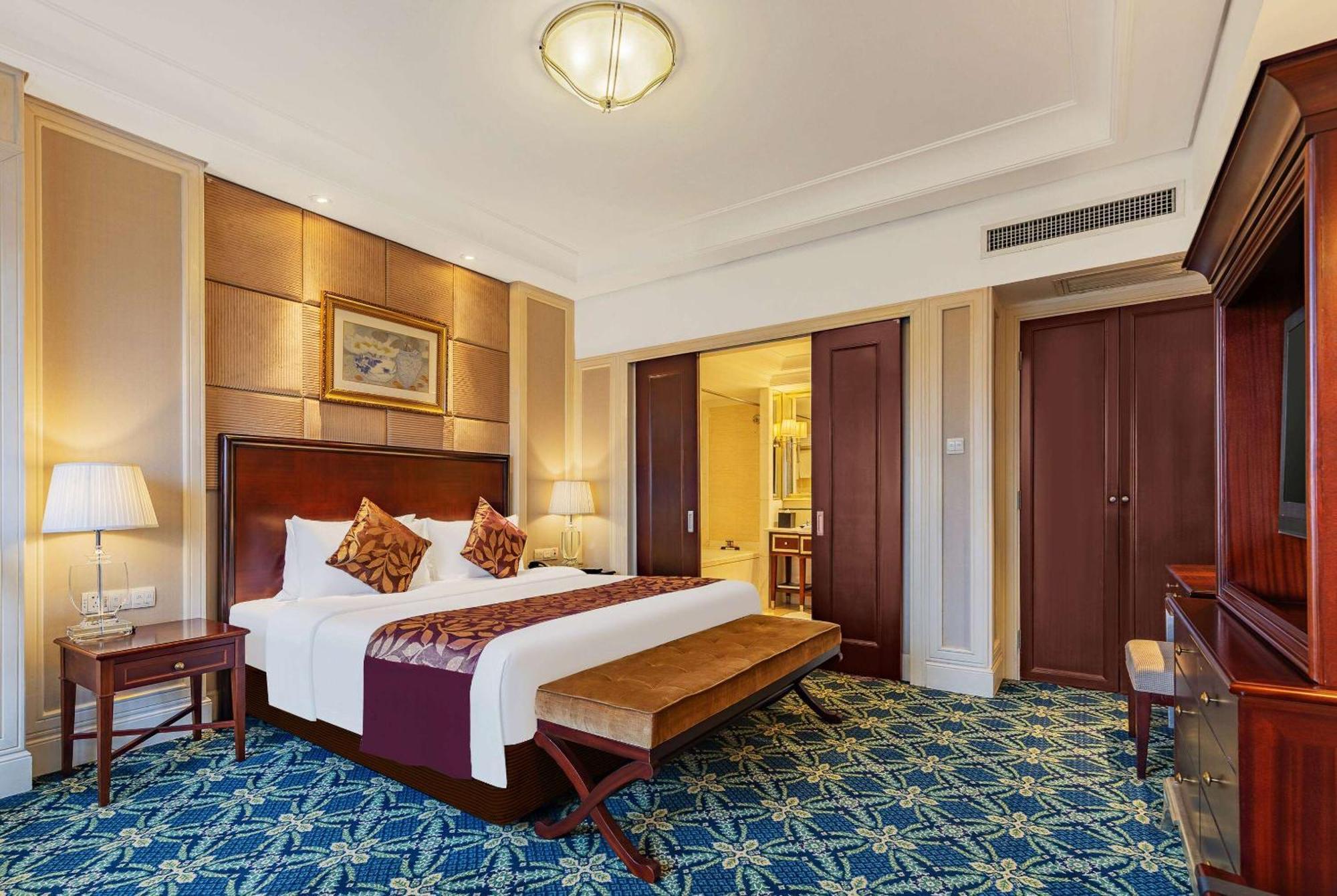 Ramada Yichang Hotel Dış mekan fotoğraf