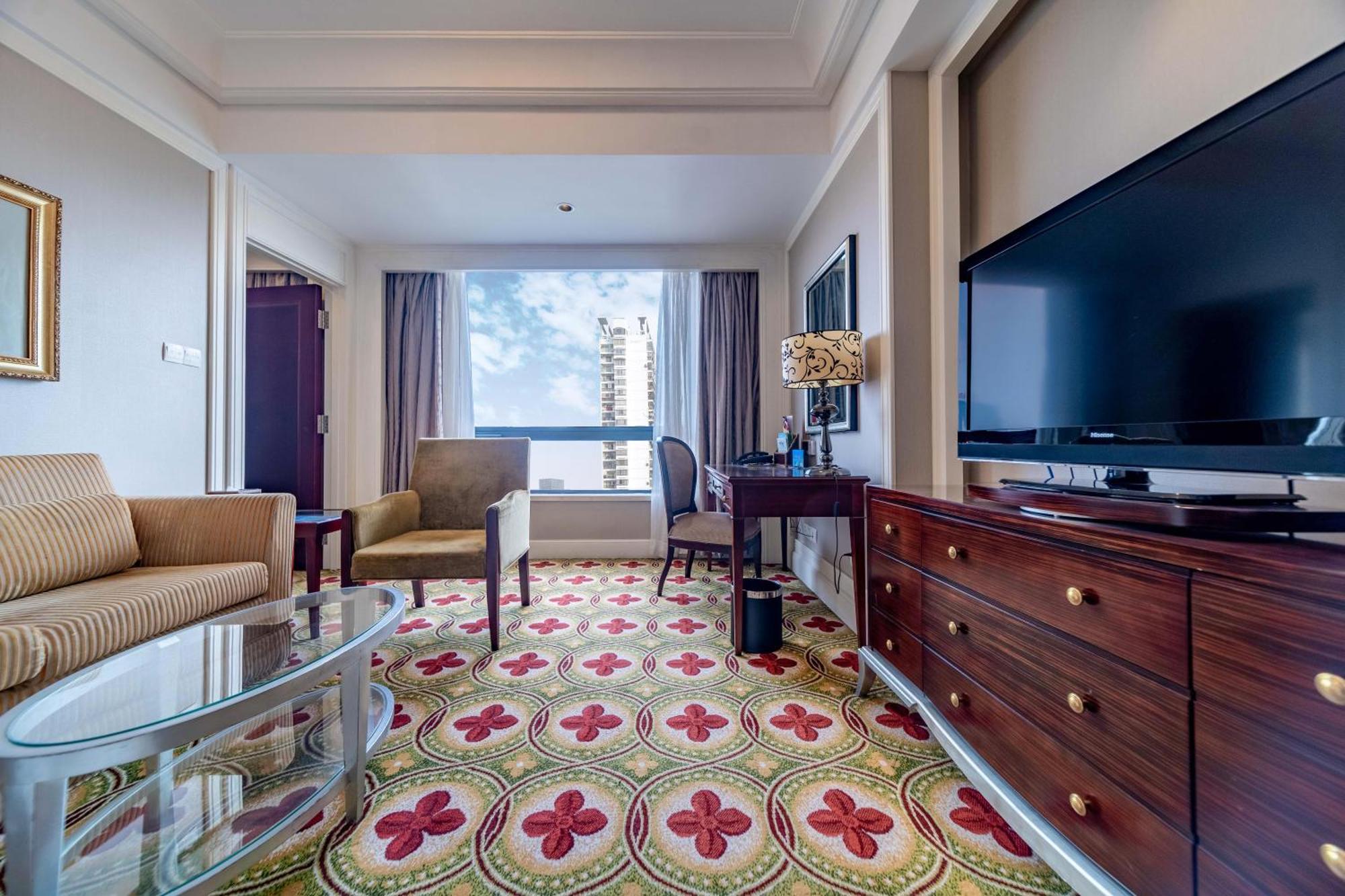 Ramada Yichang Hotel Dış mekan fotoğraf