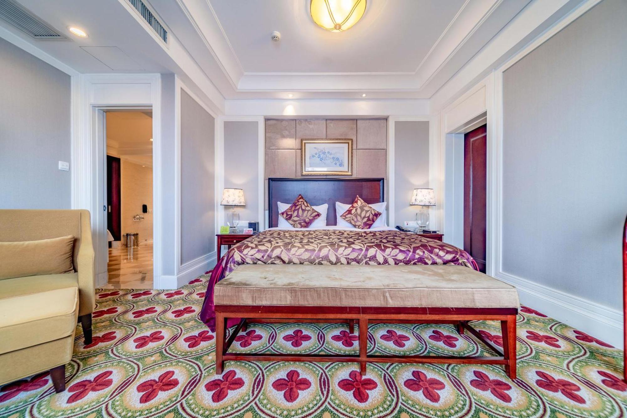 Ramada Yichang Hotel Dış mekan fotoğraf